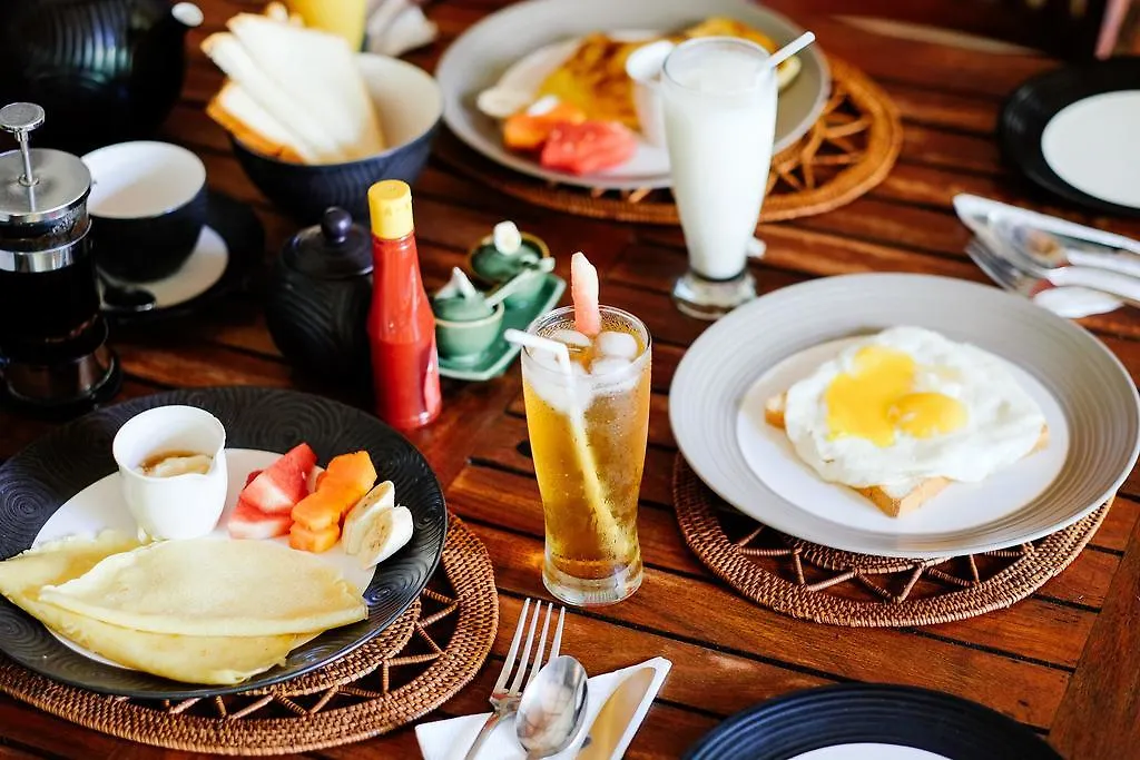 Ellies Hotel Nusa Dua  2*, Nusa Dua (Bali)
